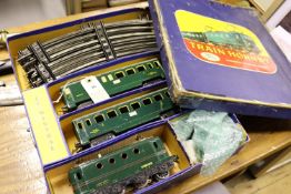 A French Hornby O gauge 'Train Hornby OBBV Le Mistral' set. Comprising a 3-rail electric Bo-Bo