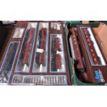 5x O Gauge LMS railway items by Lima. Including; an LMS train set comprising a Class 4F 0-6-0 tender