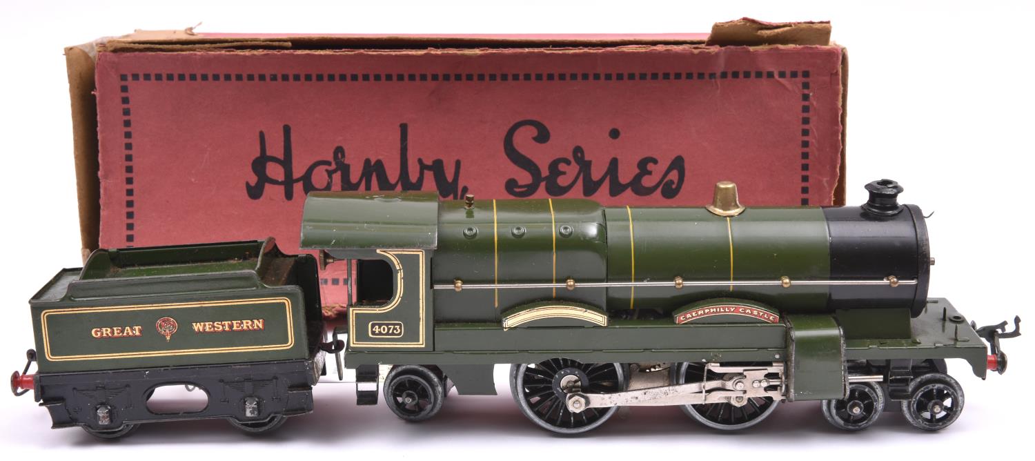 A Hornby Series O Gauge No.3 clockwork GWR 4-4-2 tender locomotive. Caerphilly Castle 4073, in lined