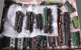 12x OO/HO gauge railway locomotives and locomotive parts by various makes. Including; A BR Class