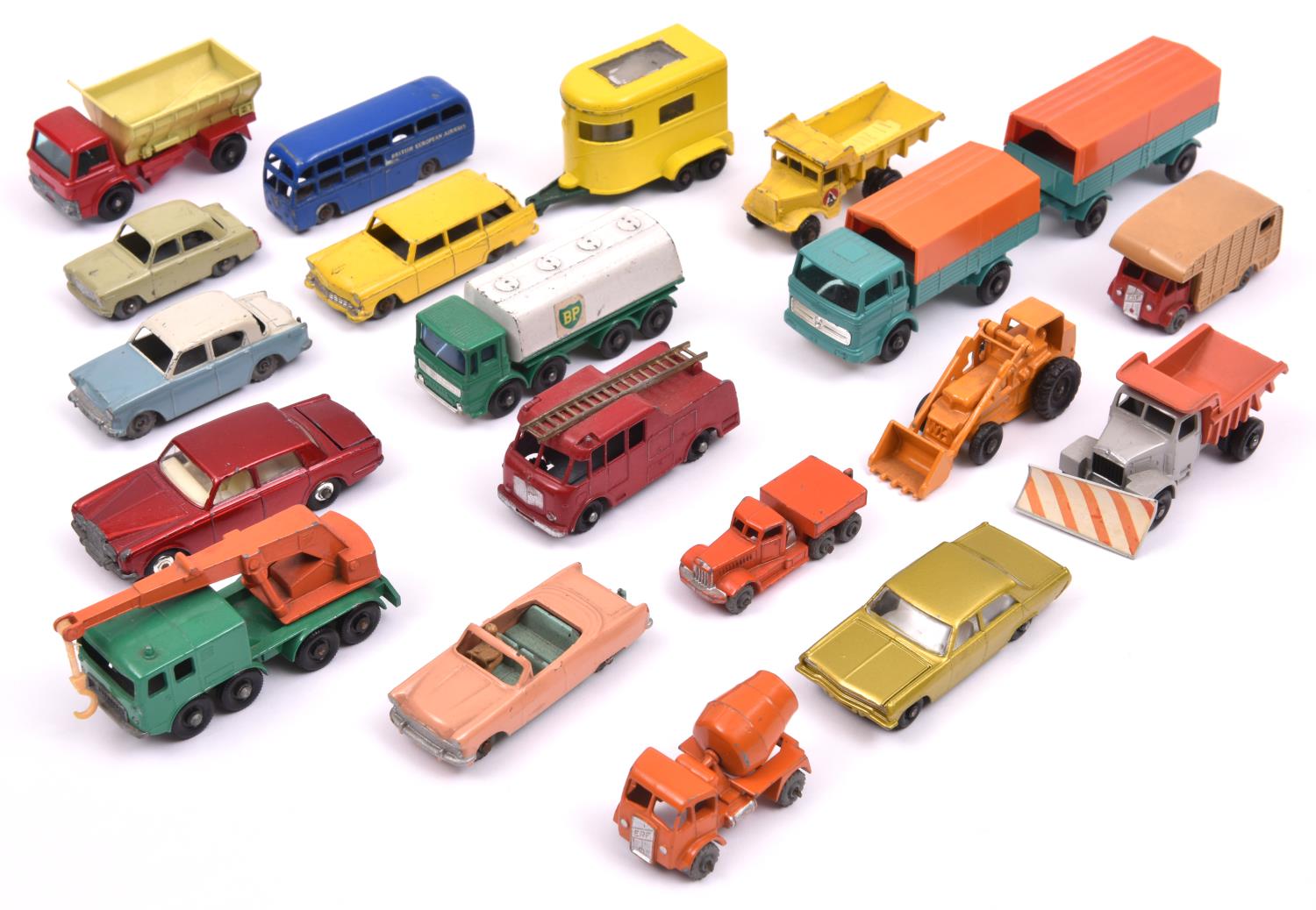 20 loose Matchbox Series including Rolls Royce Silver Shadow, Merryweather Fire Engine, Ford Zodiac,