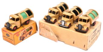 A Dinky Toys Trade Box for 4x Bedford Refuse Wagon (25v). Containing 4 examples in fawn with green