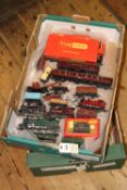 18+ Tri-ang Hornby OO gauge railway items etc. Including 5x locomotives; a BR Hall Class 4-6-0,