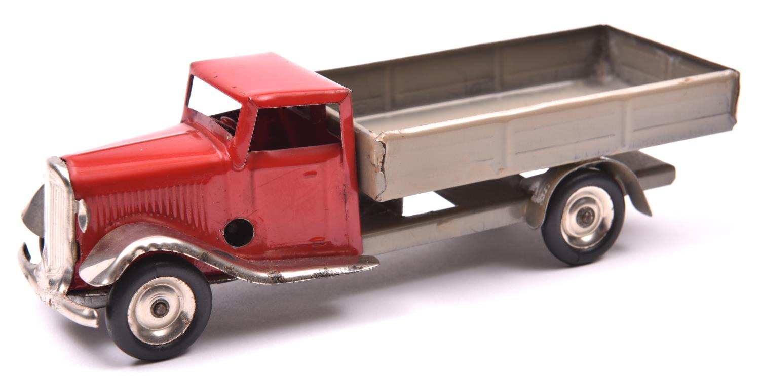 Tri-ang Minic tinplate clockwork Delivery Lorry No.25M. Example with red normal control cab, with