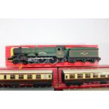 Hornby Dublo 2-rail BR 4-6-0 Castle Class Tender Locomotive Cardiff Castle (2221), RN4075 in lined