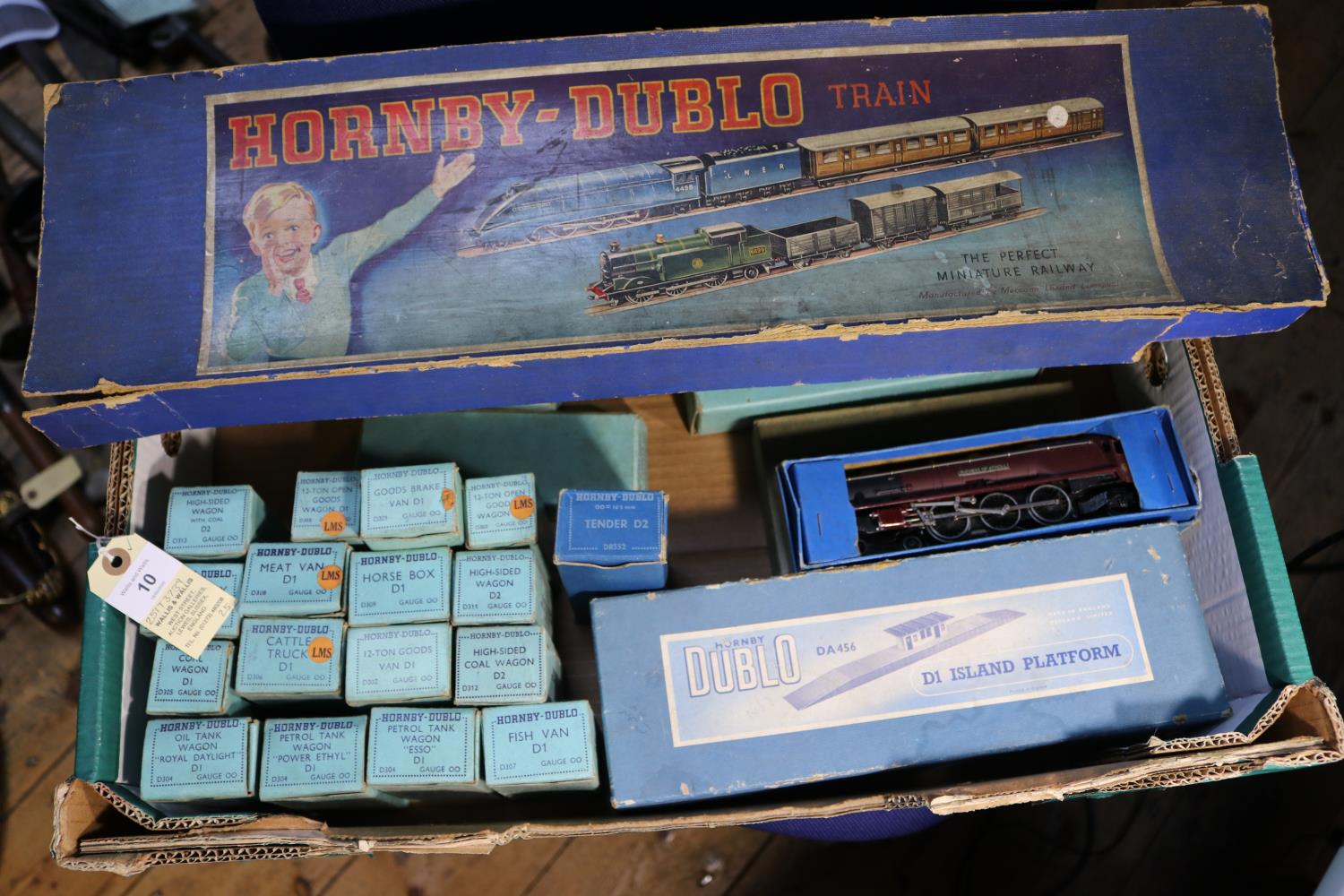 25x Hornby Dublo items in early light green and blue boxes. Including; a 3-rail LMS Coronation Class