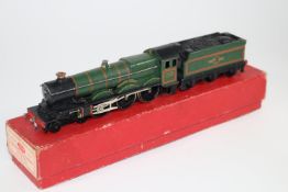 Hornby Dublo 2-rail BR 4-6-0 Castle Class tender locomotive Denbigh Castle (2220) RN7032 in lined