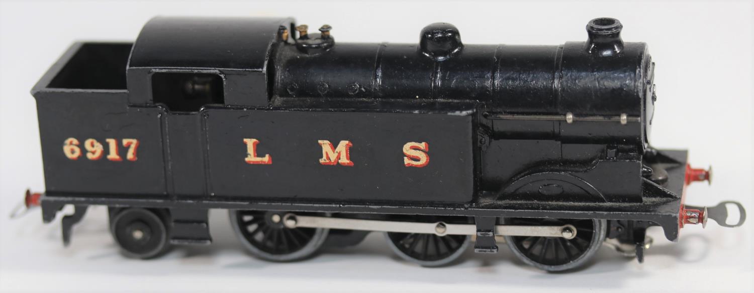 A Hornby Dublo pre-war 3-rail LMS Class N2 0-6-2T locomotive (EDL7) 6917, in gloss black livery with - Image 2 of 2