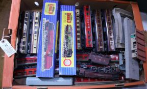 A quantity of Hornby Dublo. Including 3x locomotives (2 locos boxed) for 3-rail running; a BR West