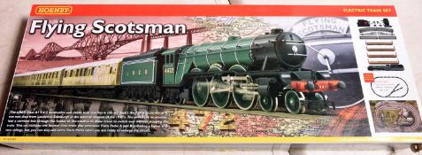 Hornby Railways Boxed Set, 'The Flying Scotsman'. (R.1039). Comprising an LNER Class A3 4-6-2 tender