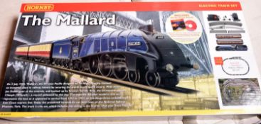 Hornby Railways Boxed Set, 'The Mallard'. (R.1040). Comprising a Class A4 4-6-2 tender locomotive,