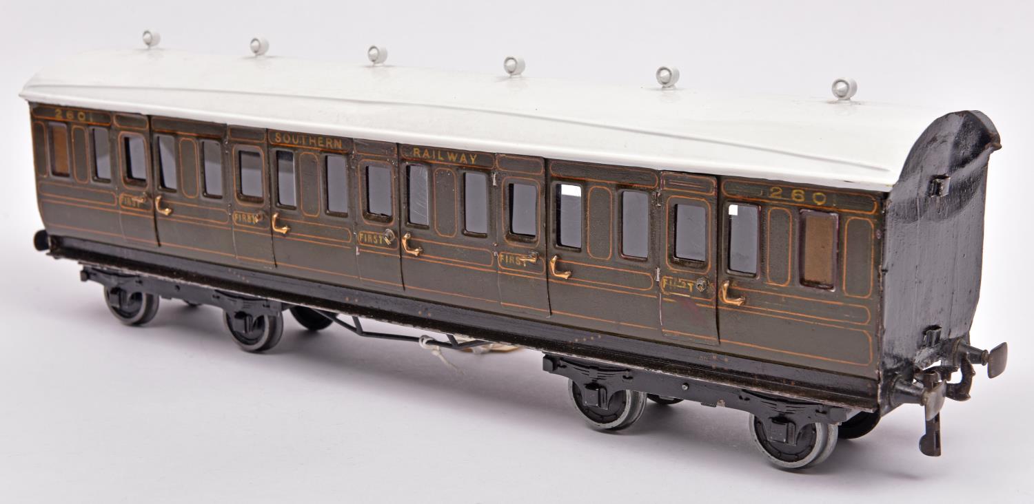 A Bing Gauge One Southern Railway passenger coach. A bogie first class side-corridor coach, with - Image 2 of 2