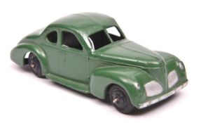 Dinky Toys 39 Series Studebaker State Commander (39f). An example in dark green with black ridged