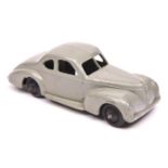 Dinky Toys 39 Series Studebaker State Commander (39f). An example in light grey with black ridged