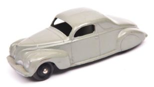 Dinky Toys 39 Series Lincoln Zephyr Coupe (39c). An example in light grey with black crackle