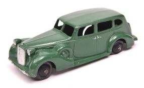 An early Dinky Toys 39 Series Packard Super Eight (39a). An example in dark green with pale metallic