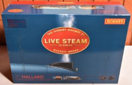 A limited issue Hornby Railways OO gauge live steam locomotive. An LNER Class A4 4-6-2 tender