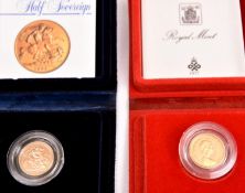 EIIR AV Half Sovereigns (2): 1980, 1982, both proof issue, in their modern Royal Mint gilt