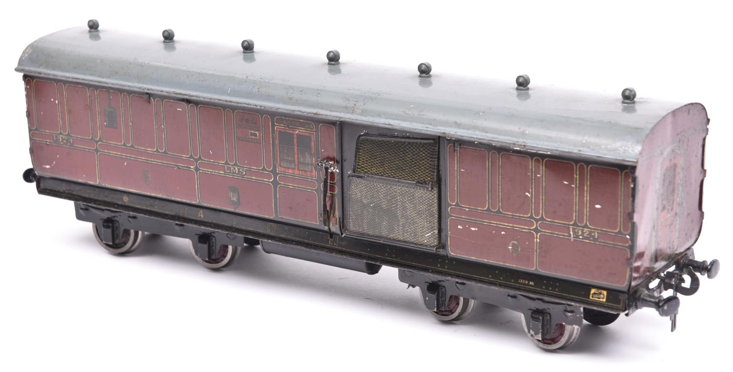 A Gauge One railway Carette for Bassett Lowke LMS 1924 Royal Mail TPO coach. Travelling Post