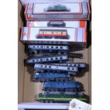 11x N gauge railway items. Including 3x BR diesel locomotives; a Class 55 Co-Co Deltic loco, Meld