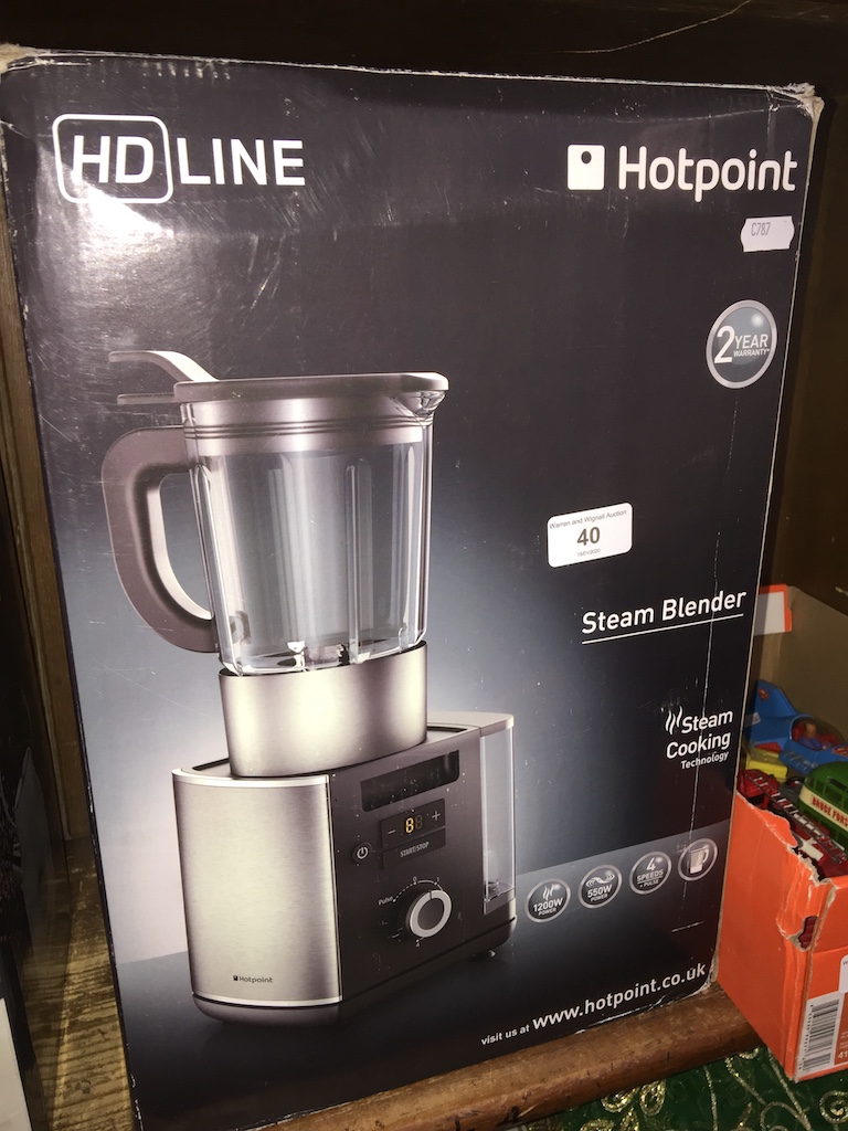 HD Line Hotpoint steam blender with steam cooking technology, boxed and unused.