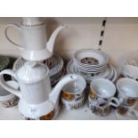 A set of retro dinnerware - 1950s - appx 36 pieces