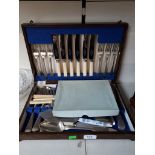 A canteen of cutlery and a box of 6 knives