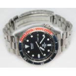 A vintage Seiko Quartz SQ Sports 100 stainless steel wristwatch 7546-6040.