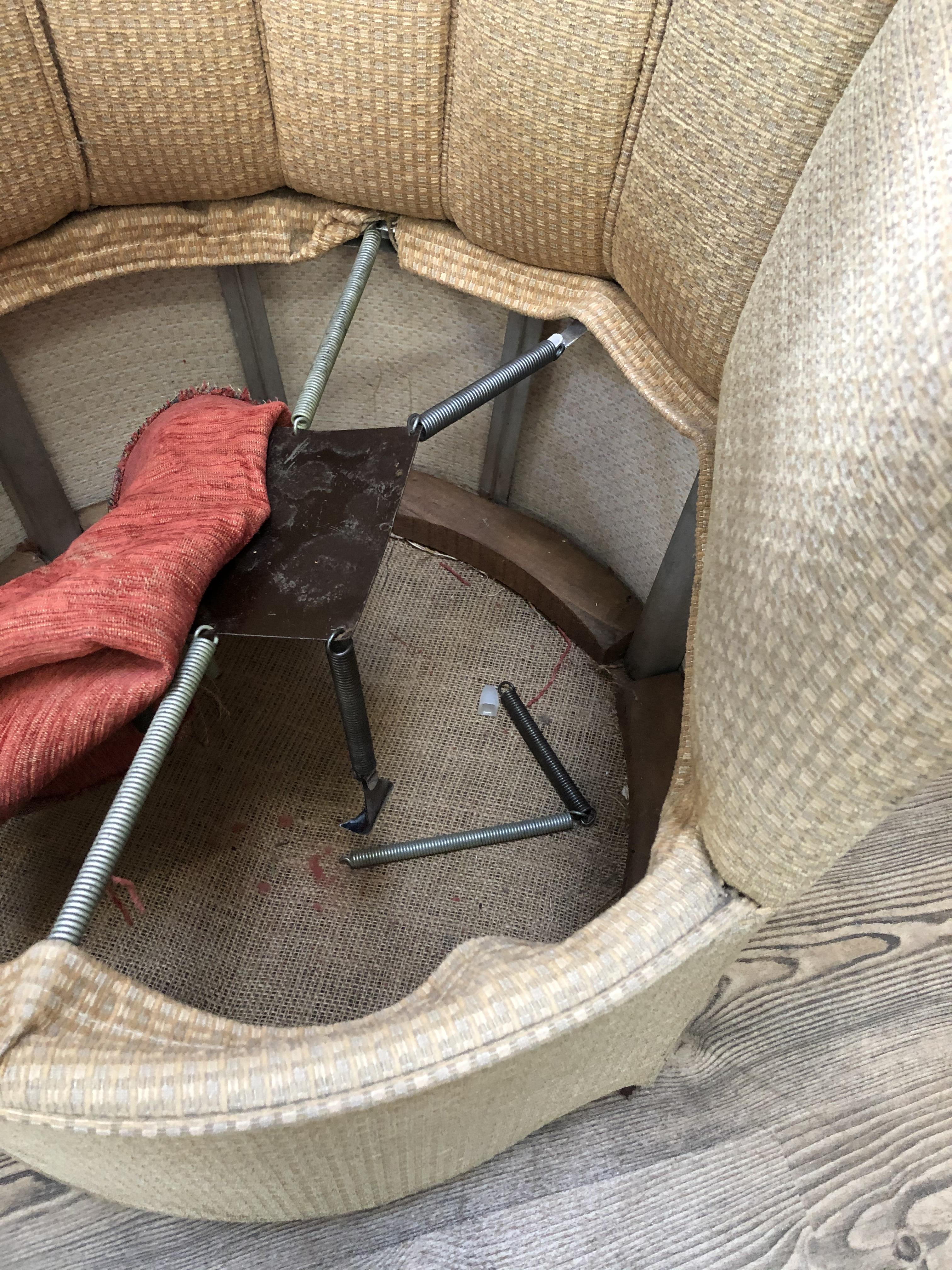 A pair of Art Deco fan back tub chairs. - Image 8 of 11