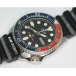 A vintage Seiko Quartz SQ Divers 150m stainless steel wristwatch 7548-700F