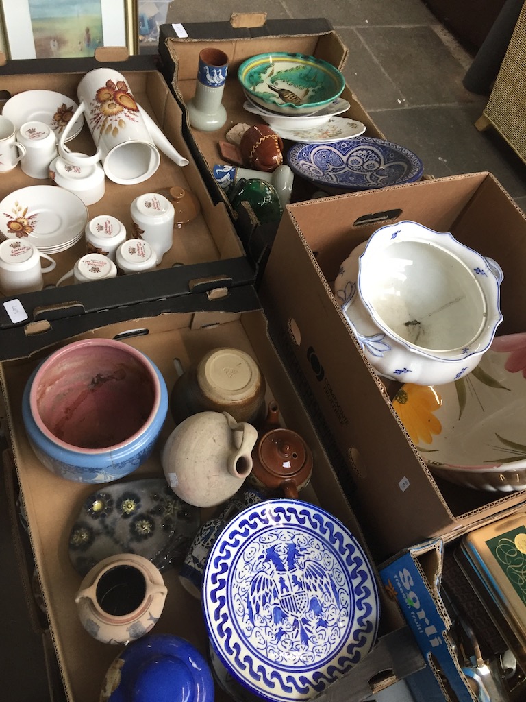 4 boxes of assorted pottery
