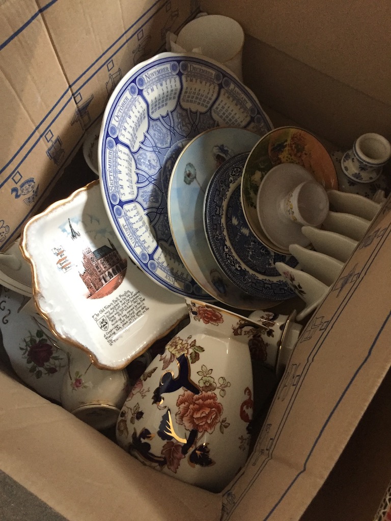 A box of mugs, paltes etc inclusing Masons Mandalay jug