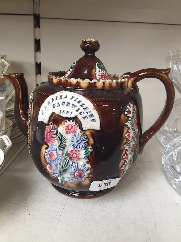 A Bargeware teapot.