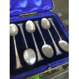 Cased hallmarked silver teaspoons