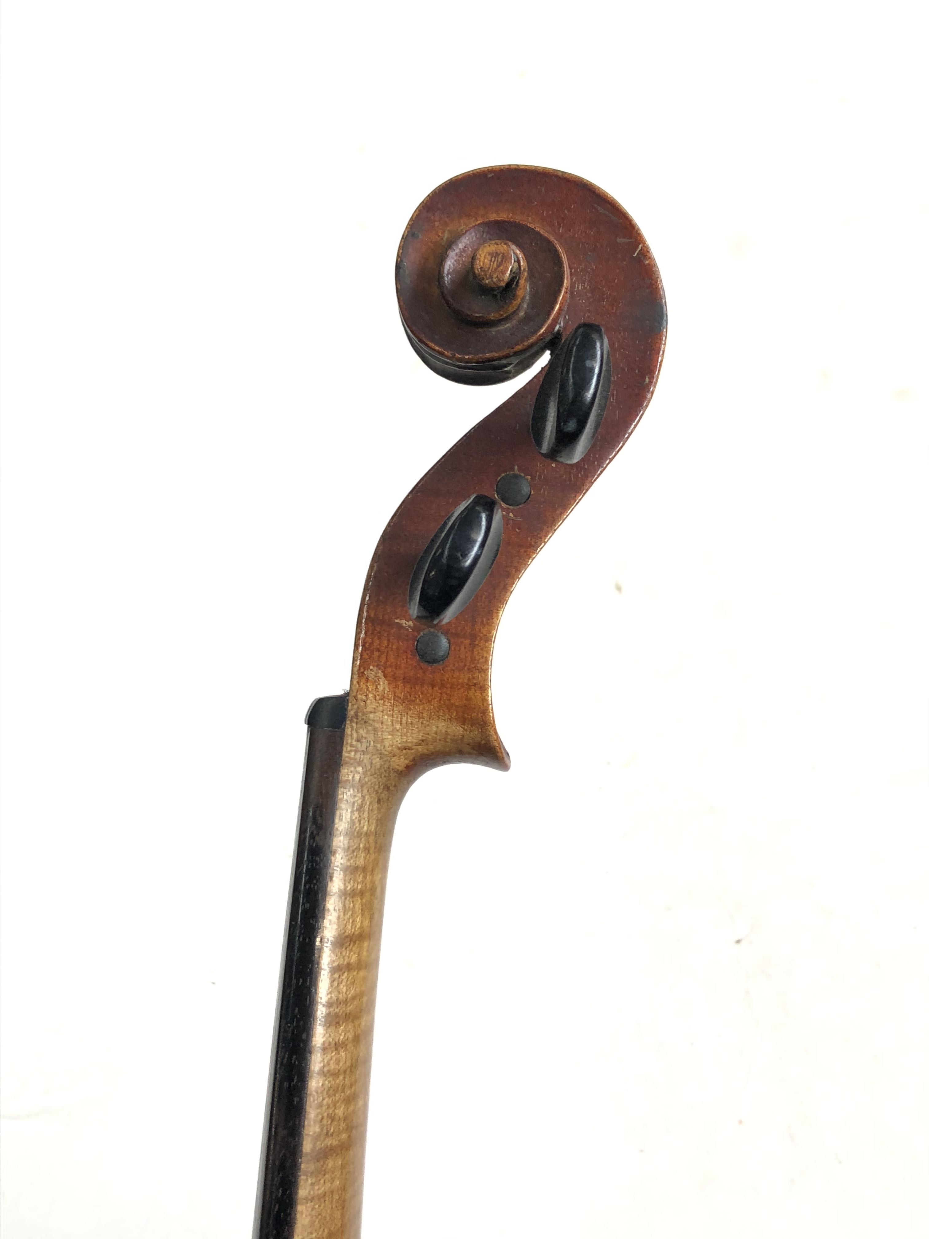 A late 19th violin bearing interior label 'Antonius Stradivarius Cremonensis Faciebat Anno 1777 Made - Bild 7 aus 25