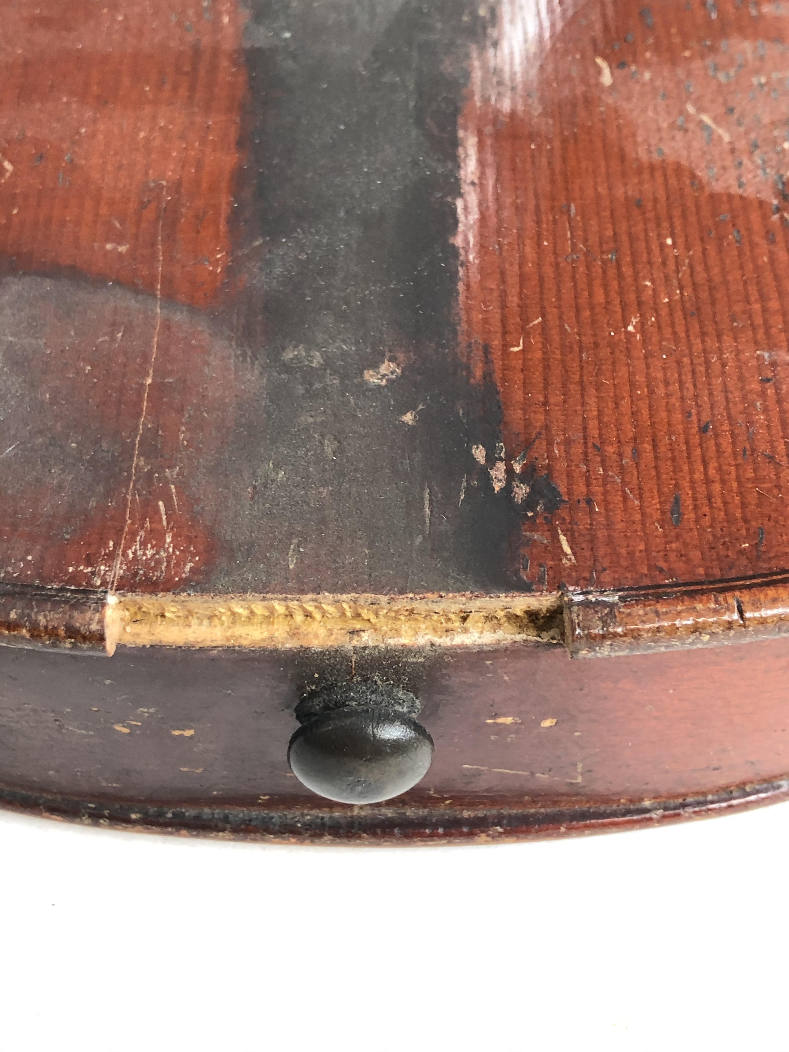 A late 19th violin bearing interior label 'Antonius Stradivarius Cremonensis Faciebat Anno 1777 Made - Bild 19 aus 25