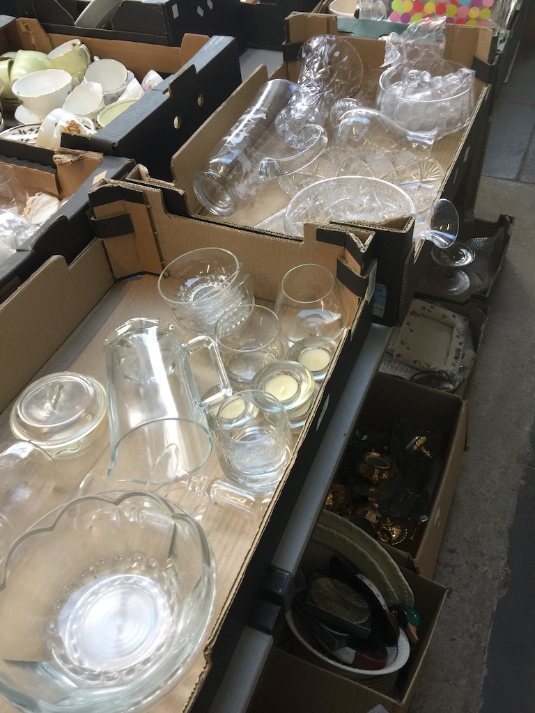 2 boxes of glassware