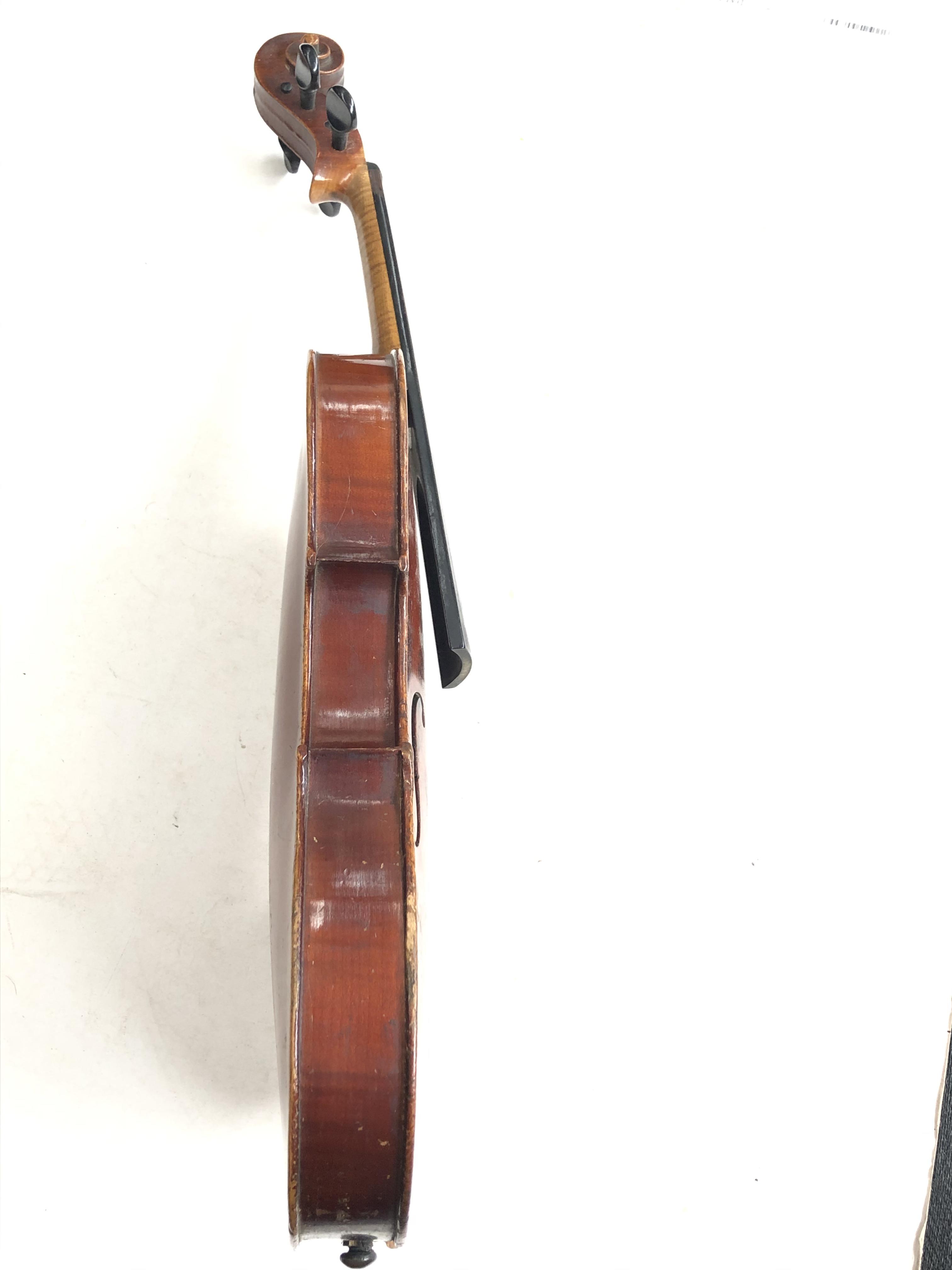 A late 19th violin bearing interior label 'Antonius Stradivarius Cremonensis Faciebat Anno 1777 Made - Bild 5 aus 25