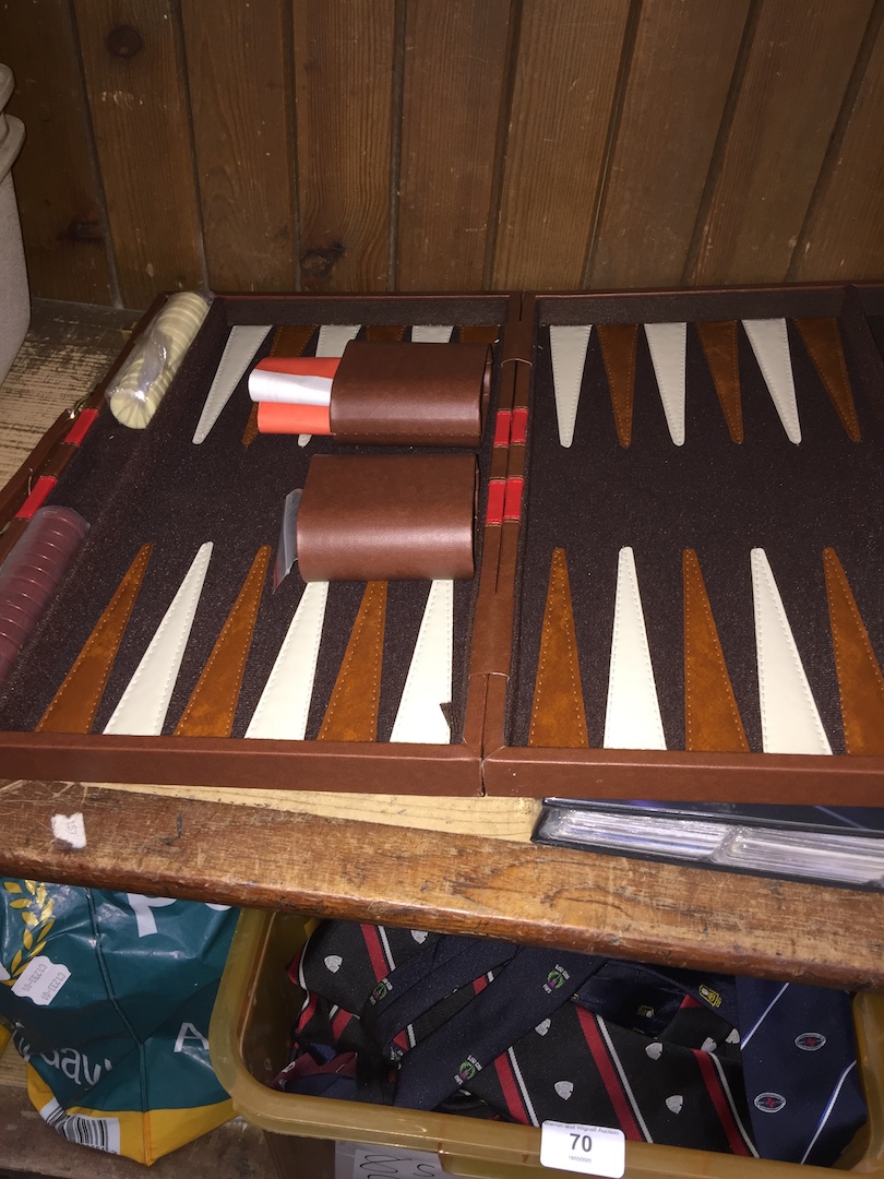 Backgammon set