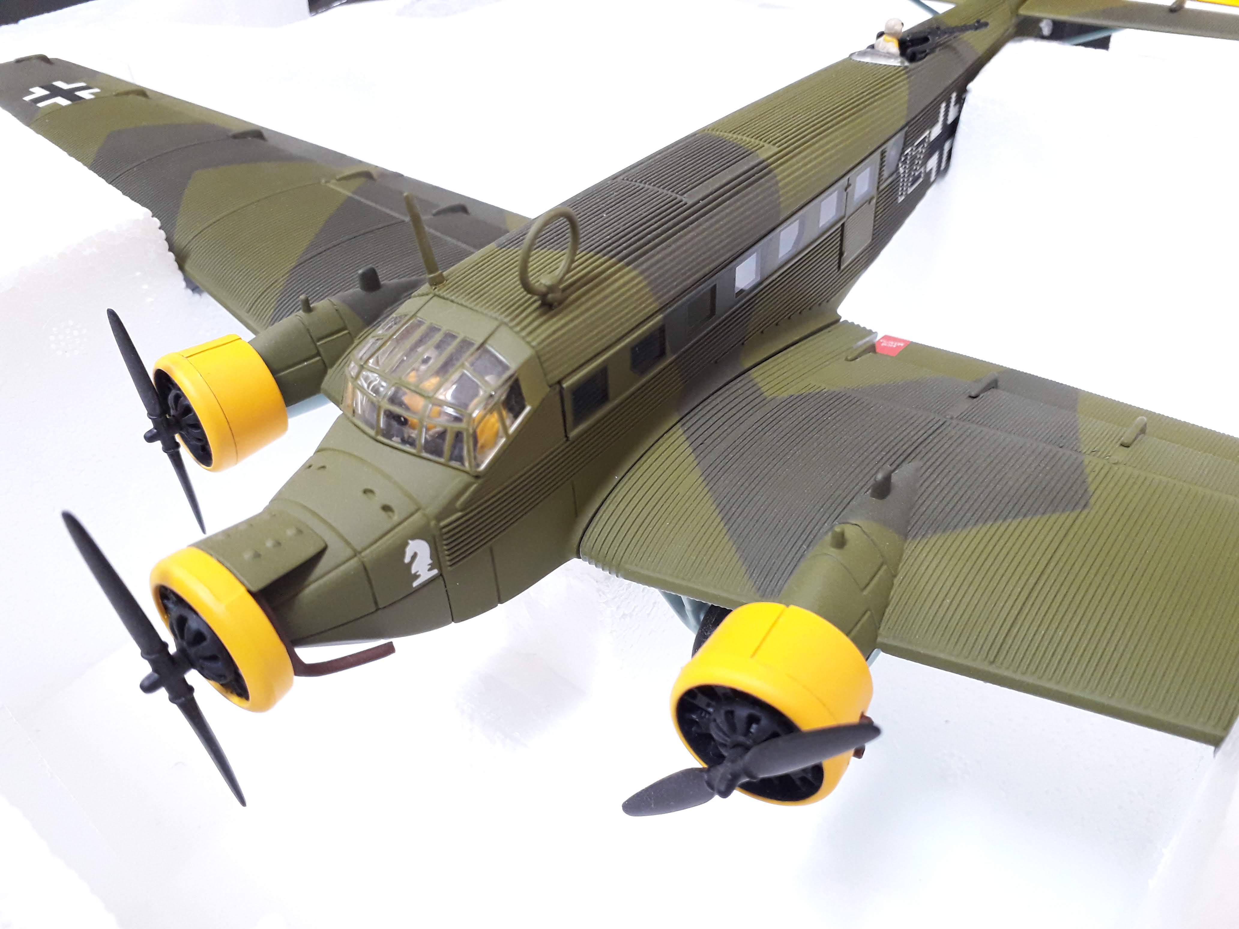 Corgi The Aviation Archive Junkers Ju-52/3m - 2KGzbV1, Milos, Greece, 1941, AA36906, 1:72 scale - Image 6 of 9