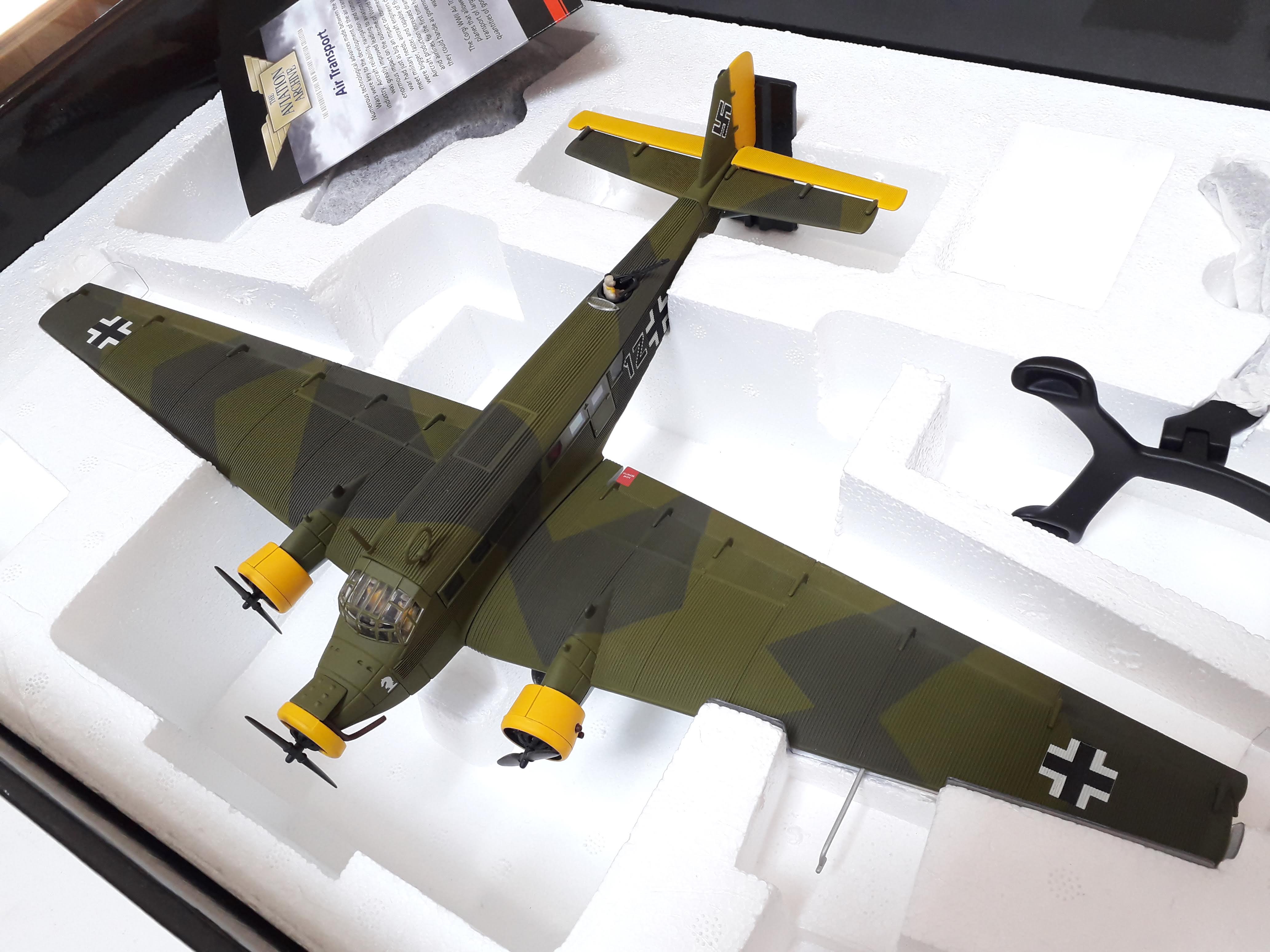 Corgi The Aviation Archive Junkers Ju-52/3m - 2KGzbV1, Milos, Greece, 1941, AA36906, 1:72 scale - Image 7 of 9