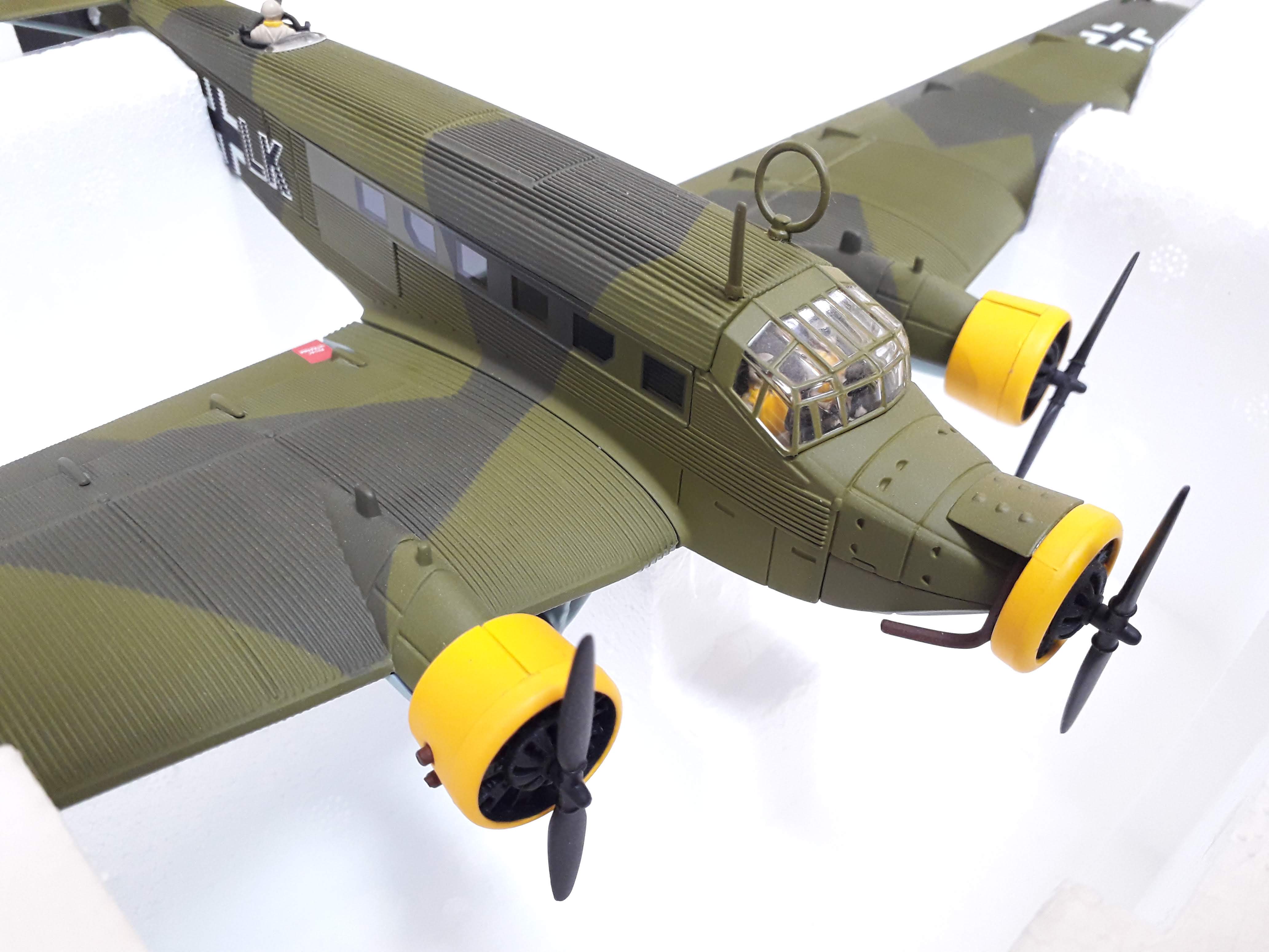 Corgi The Aviation Archive Junkers Ju-52/3m - 2KGzbV1, Milos, Greece, 1941, AA36906, 1:72 scale - Image 5 of 9