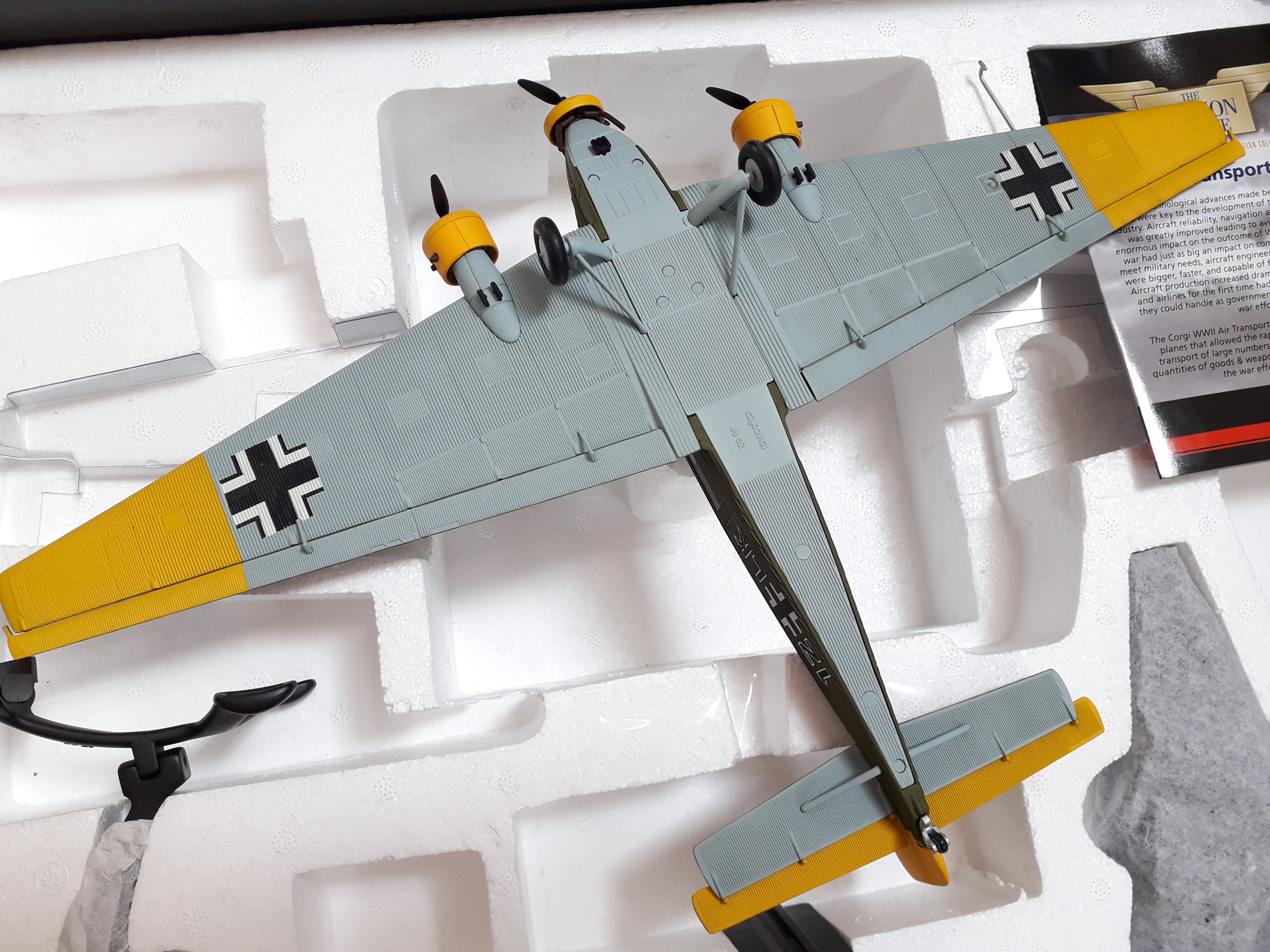 Corgi The Aviation Archive Junkers Ju-52/3m - 2KGzbV1, Milos, Greece, 1941, AA36906, 1:72 scale - Image 8 of 9