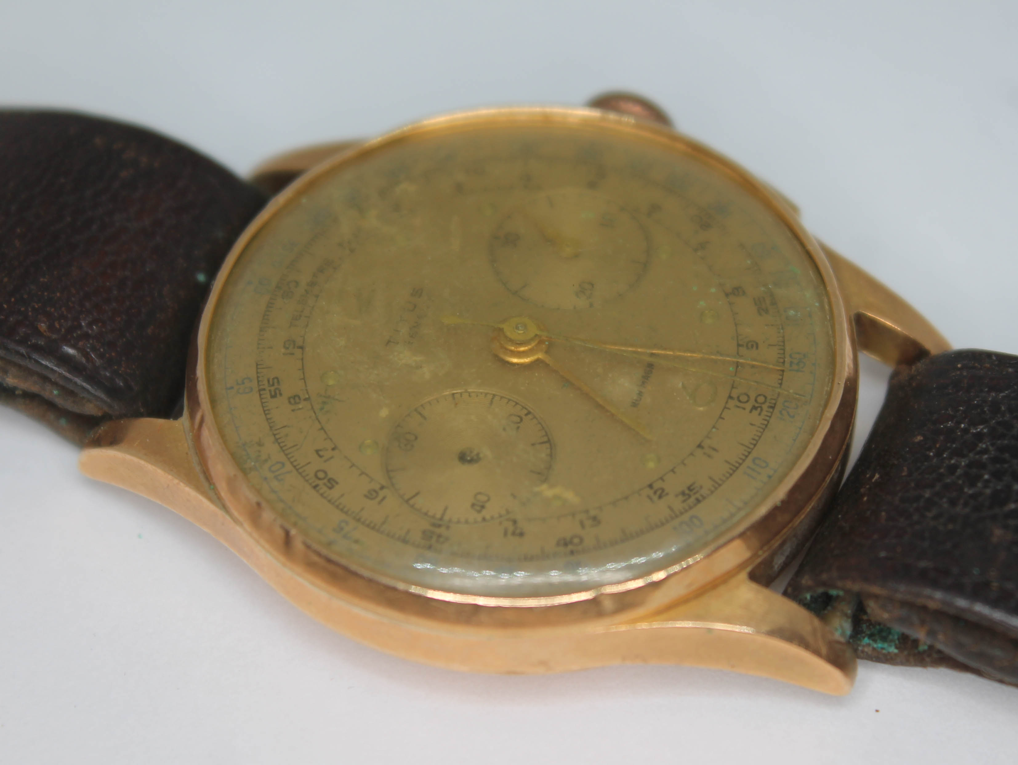 A vintage Titus Geneve chronograph, circa 1940s, having signed copper coloured dial with - Image 4 of 5