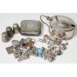 A mixed lot comprising a hallmarked silver vesta case, a hallmarked silver mustard pot, three