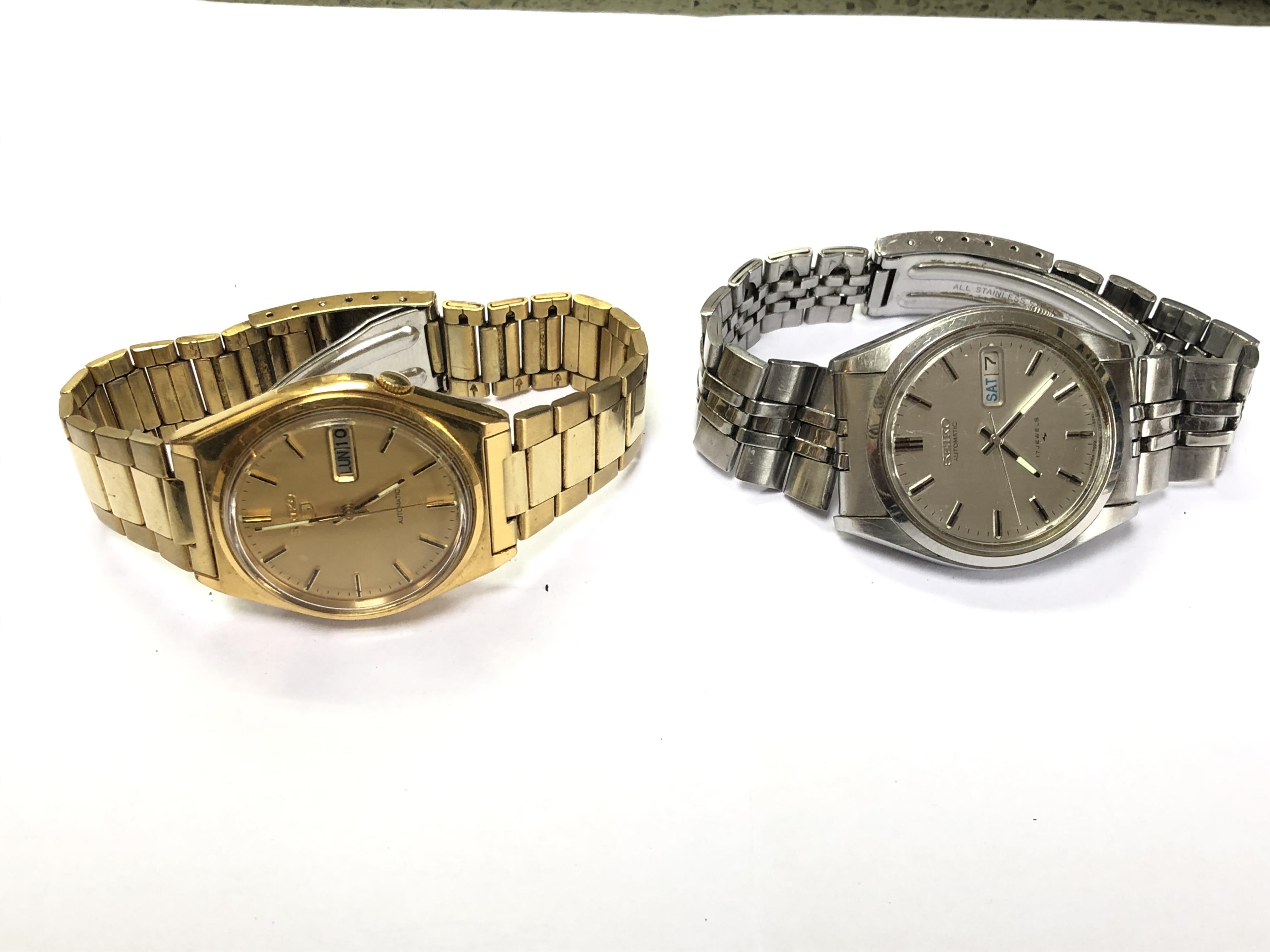 Two vintage Seiko stainless steel automatic wristwatches comprising of a Seiko 5 and another - Image 7 of 7