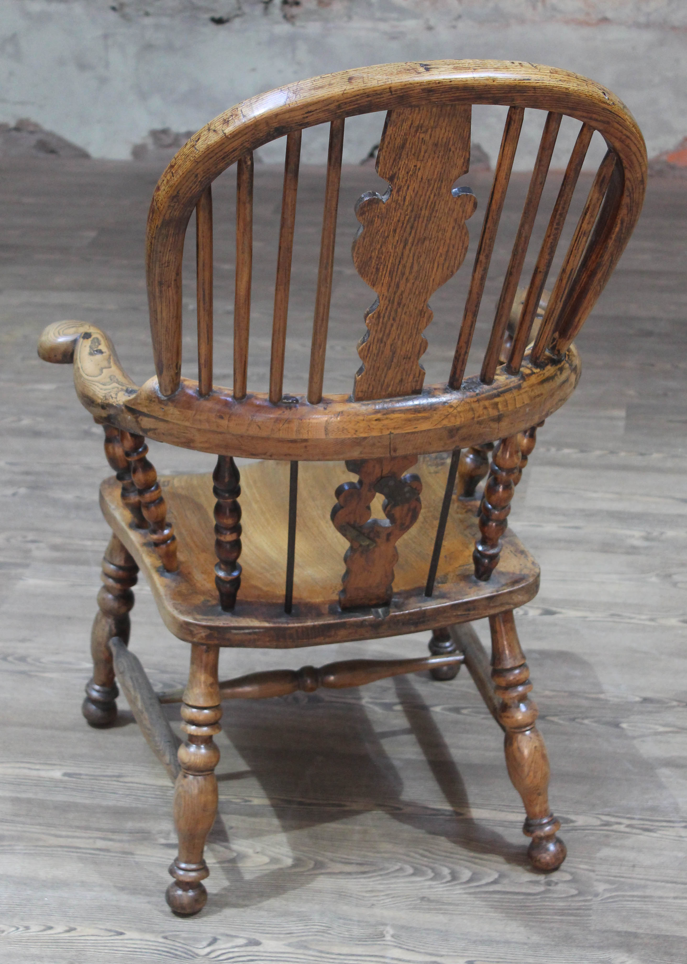 A 19th century ash Windsor chair, width 64cm, depth 67cm & height 100cm. - Image 2 of 3