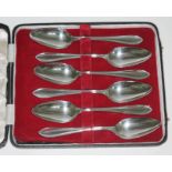 A cased set of six silver grape fruit spoons, Viner's Ltd, Sheffield 1962.