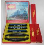 Triang Hornby model railway RS.52 The Blue Pullman set, R555 Diesel Pullman motor car, R556 Diesel