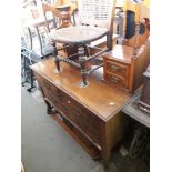 An Edwardian walnut dressing table with mirror.